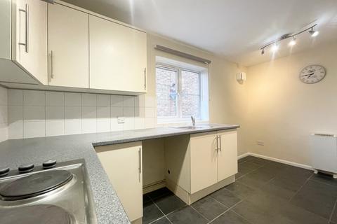 2 bedroom maisonette to rent, St James Avenue, Ongar, CM5