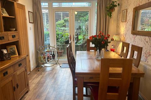 99 Turner Street, Lees, Oldham, OL4 3JJ