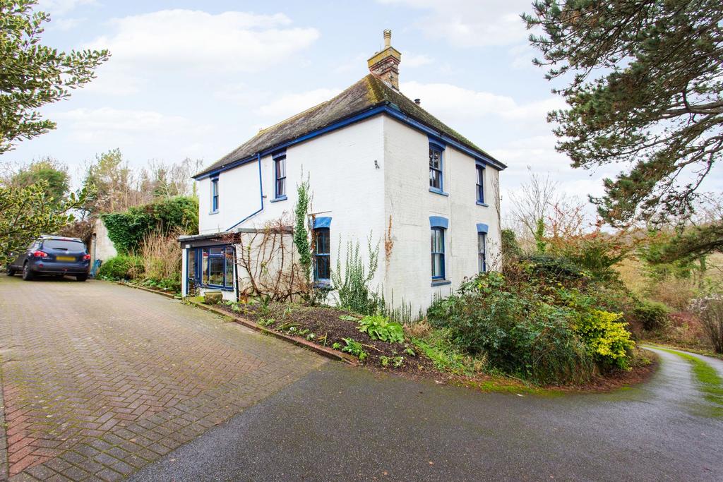 Ospringe, Faversham, ME13 4 bed detached house for sale £650,000