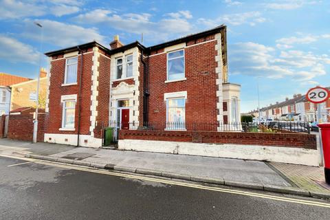 3 bedroom end of terrace house for sale, North End Avenue, Portsmouth, PO2
