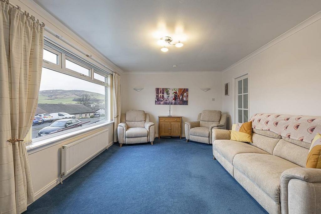 29 Ladhope Crescent, Galashiels TD1 2BN 3 bed semidetached bungalow