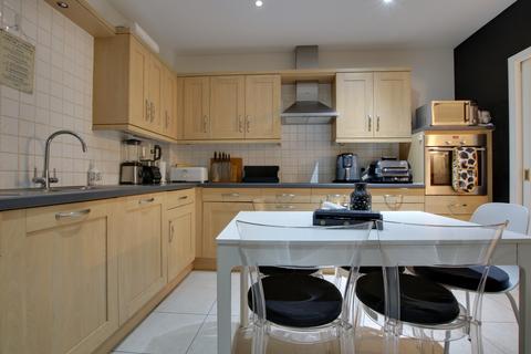 2 bedroom ground floor flat for sale, Bassett, Southampton