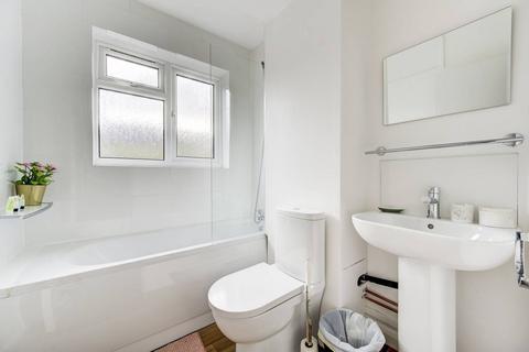 1 bedroom flat to rent, Romily Court, Fulham, London, SW6