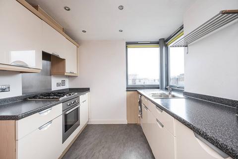 2 bedroom flat to rent, Southwold Road, Clapton, London, E5