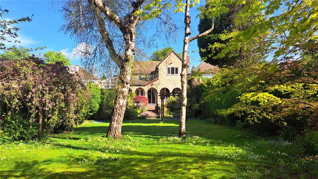 Garden To House