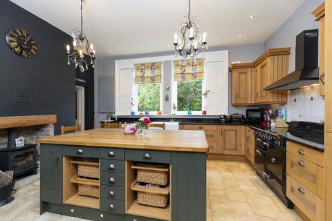 5 bedroom detached house for sale, Church Street, Bubwith, North Yorkshire, YO8