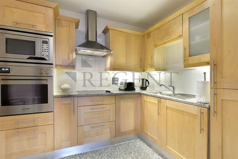 1 bedroom apartment to rent, Whitehouse Apartments, Belvedere Road, SE1