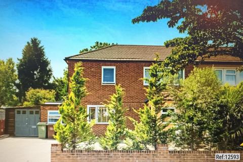 2 Lloyd Avenue, Coulsdon, CR5 2QS