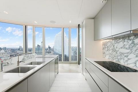 3 bedroom flat to rent, Southbank Tower, Southbank, London SE1.