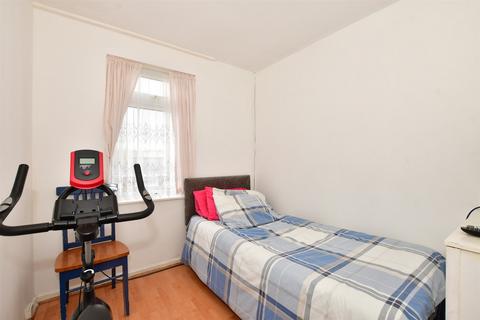 12a Brownlow Bend, Basildon, SS14 1QD