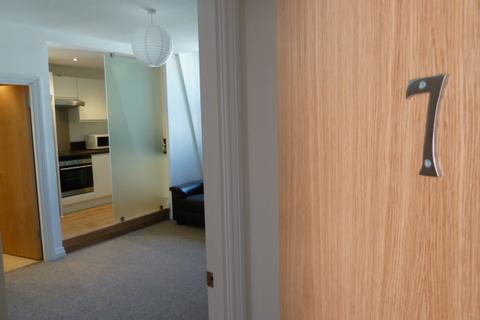 Studio to rent - 8 Whitefield Terrace Flat 7
