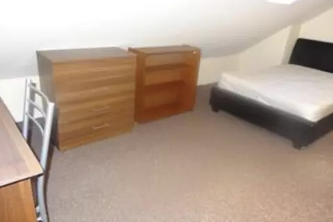 6 bedroom house to rent – pohled 3