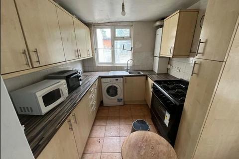 19 Tewson Road, London, SE18 1BB