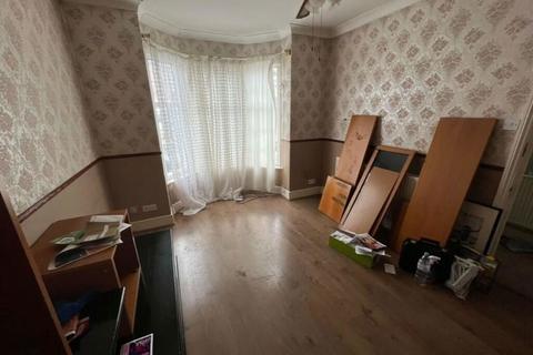 19 Tewson Road, London, SE18 1BB