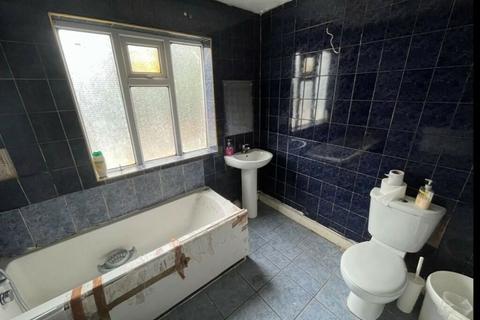 19 Tewson Road, London, SE18 1BB
