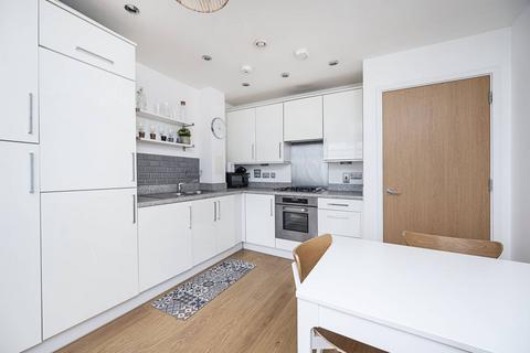 1 bedroom flat for sale, Sadler Place, Hackney, London, E9