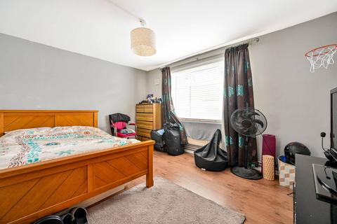 3 bedroom flat for sale, Haylett Gardens, Kingston, Kingston upon Thames, KT1