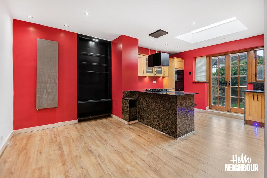 Marden Crescent, Croydon, CR0 2 bed terraced house £1,750 pcm (£404 pw)