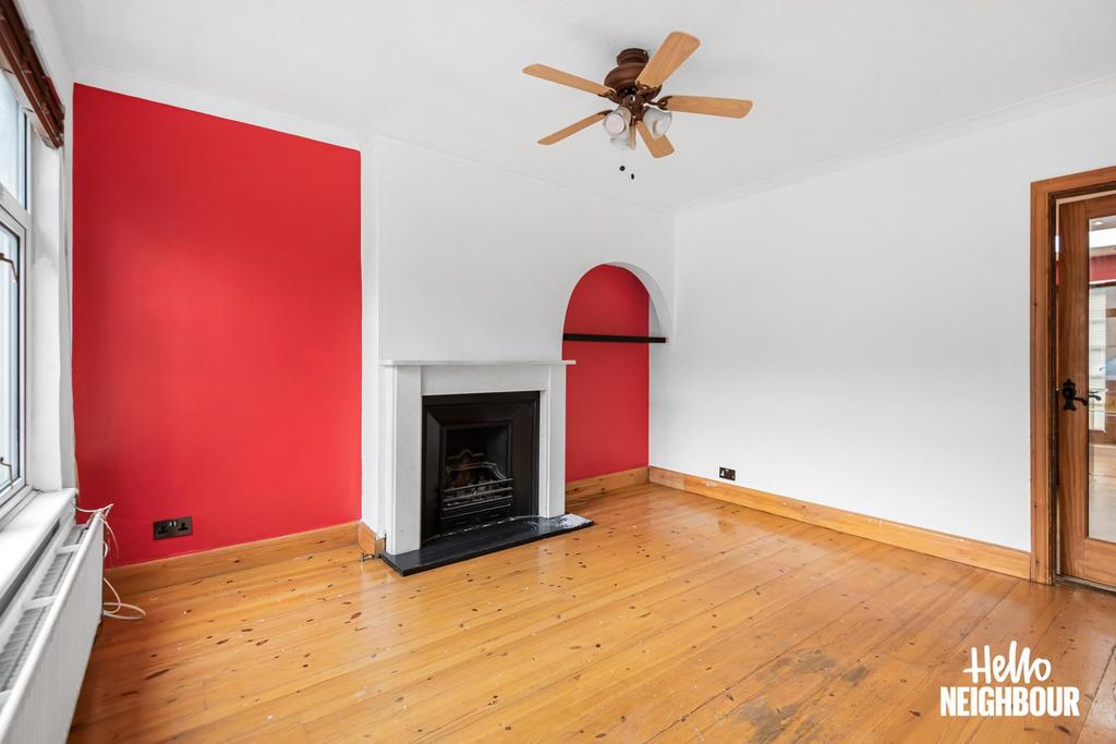 Marden Crescent, Croydon, CR0 2 bed terraced house £1,750 pcm (£404 pw)