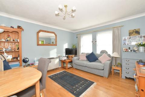 2 bedroom flat for sale, Melbourne Road, Chichester, West Sussex