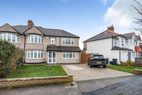 2 Boleyn Gardens, West Wickham, BR4 9NQ