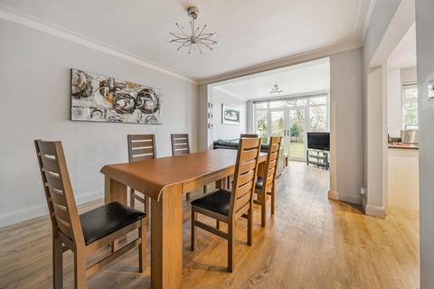 2 Boleyn Gardens, West Wickham, BR4 9NQ