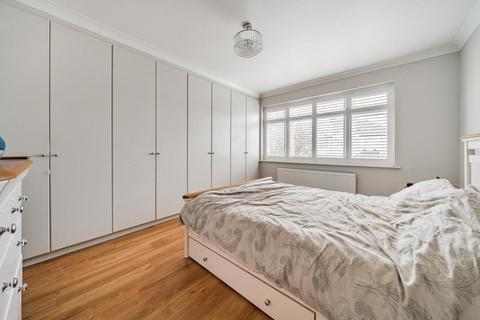 2 Boleyn Gardens, West Wickham, BR4 9NQ
