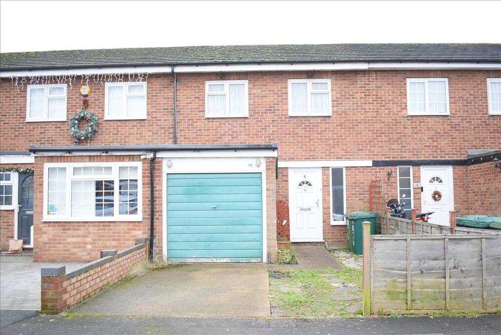 Mill Farm Avenue, Sunbury On Thames, TW16 3 bed terraced house to rent