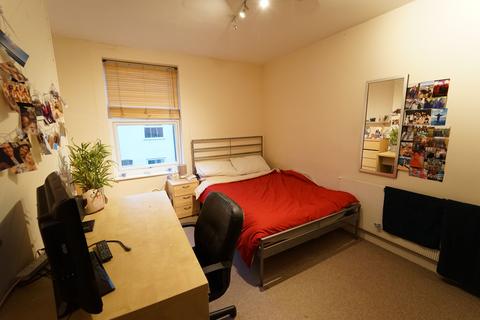 5 bedroom house to rent, 8 Frederick Grove, Lenton, Nottingham, NG7 1SG