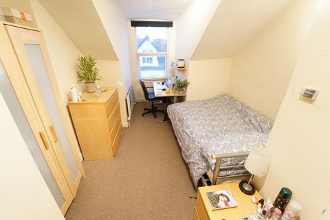 5 bedroom house to rent, 8 Frederick Grove, Lenton, Nottingham, NG7 1SG
