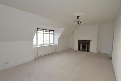 3 bedroom apartment for sale, Chatsworth Gardens, Eastbourne BN20