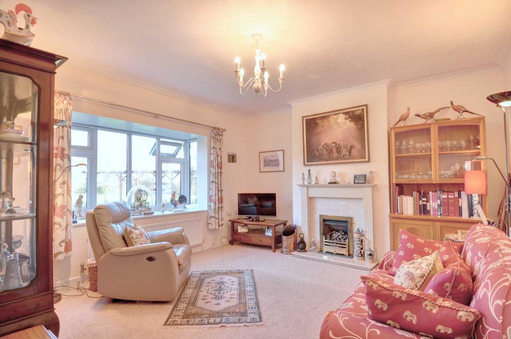 Bowling Court, Henley On Thames 1 bed semidetached bungalow for sale