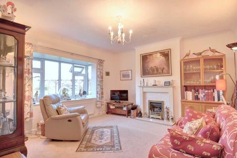 1 bedroom semi-detached bungalow for sale, Bowling Court, Henley On Thames