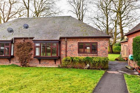 1 bedroom semi-detached bungalow for sale, Bowling Court, Henley On Thames