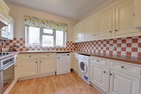 1 bedroom semi-detached bungalow for sale, Bowling Court, Henley On Thames