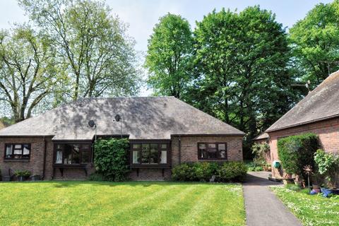 1 bedroom semi-detached bungalow for sale, Bowling Court, Henley On Thames