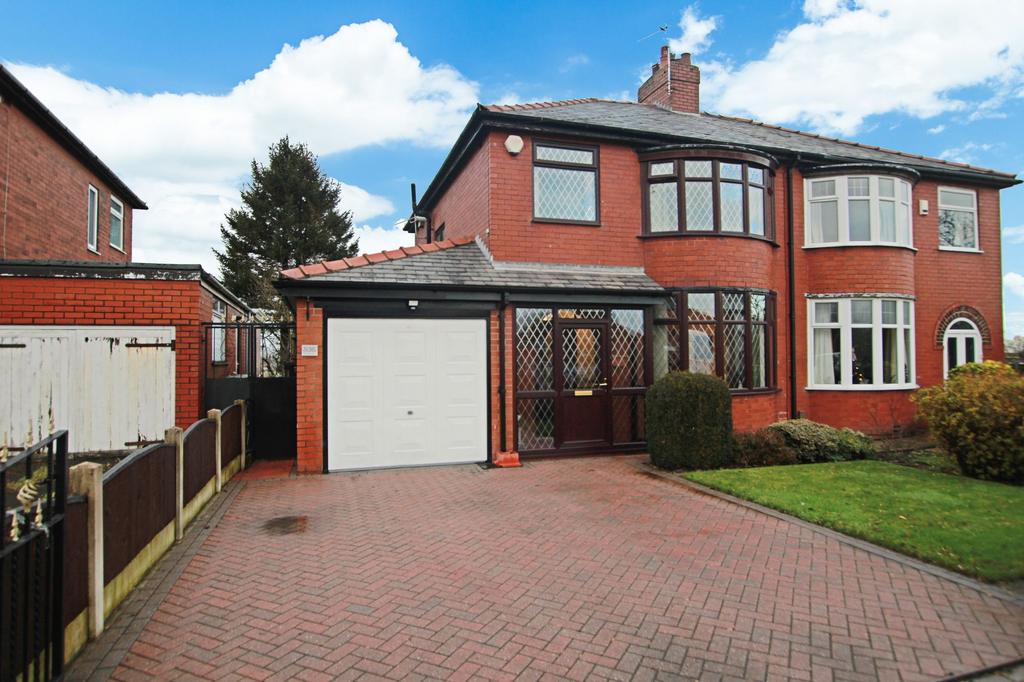 Plodder Lane, Farnworth, BL4 3 bed semidetached house for sale £275,000