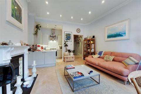 2 bedroom apartment for sale, Elgin Avenue, Maida Vale, London W9