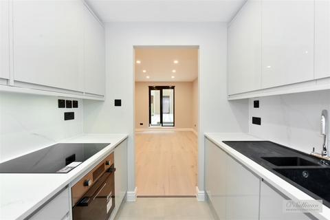 Studio for sale, Point West, Cromwell Road, London SW7