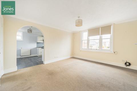 2 bedroom flat to rent, Cowper Road, Worthing, West Sussex, BN11