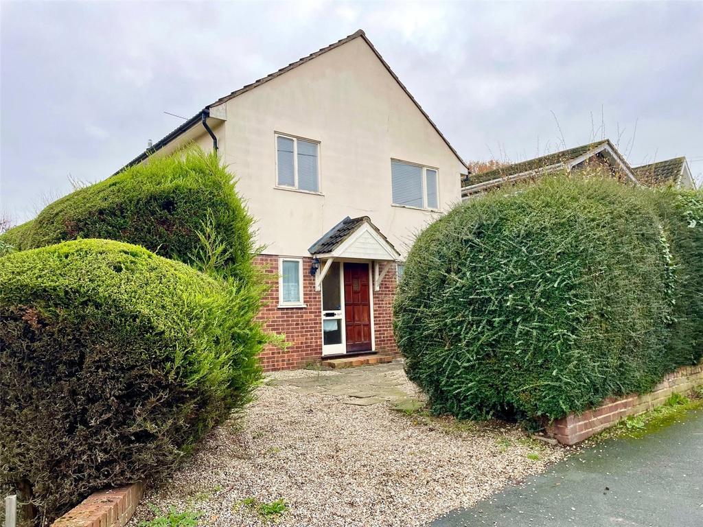 Lancaster Road, Rayleigh, Essex, SS6 4 bed detached house for sale £