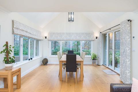 Chase House Eden Vale, Dormans Park, East Grinstead, RH19 2LT