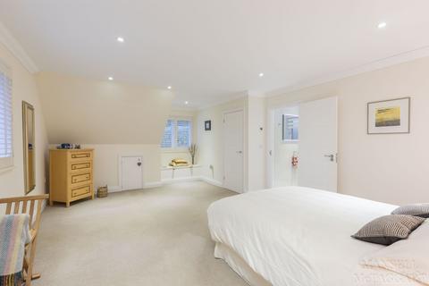 Chase House Eden Vale, Dormans Park, East Grinstead, RH19 2LT