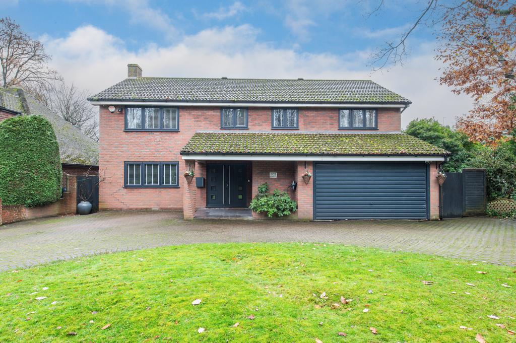 Hempstead Road, Hempstead, Gillingham, Kent, ME7 4 bed detached house