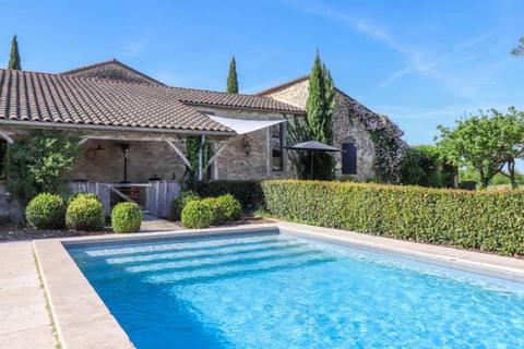 8 bedroom bungalow - Duras , Lot-et-Garonne , Aquitaine