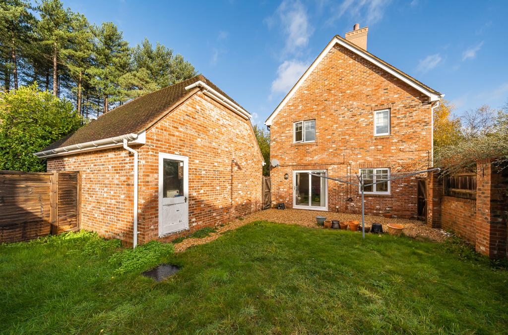 Ravelin Close, Elvetham Heath 4 bed detached house for sale £635,000