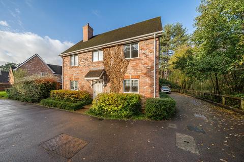 4 bedroom detached house for sale, Ravelin Close, Elvetham Heath