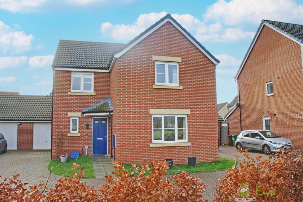 Spinners Road, Brockworth, GL3 4 4 bed detached house £425,000