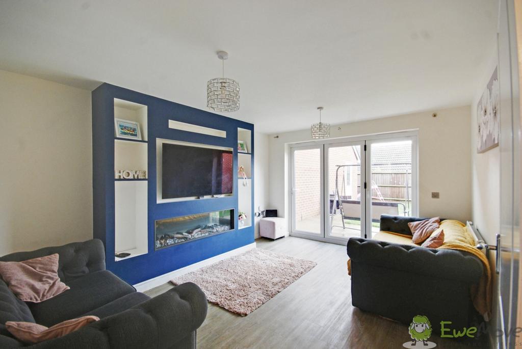 Spinners Road, Brockworth, GL3 4 4 bed detached house £425,000