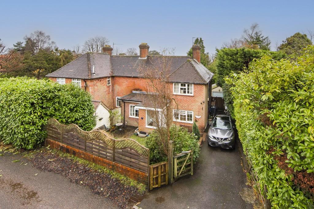 Fielden Lane, Crowborough 3 bed semidetached house for sale £500,000